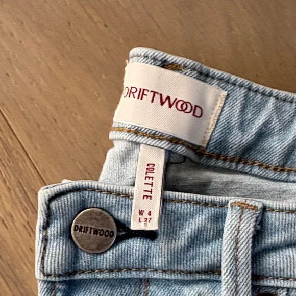 Driftwood Light Blue Jeans with Daisy Embroidery - Picture 2 of 4